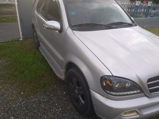 2005 Mercedes Benz ML350