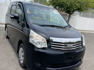 2012 Toyota Noah for sale in Kingston / St. Andrew, Jamaica