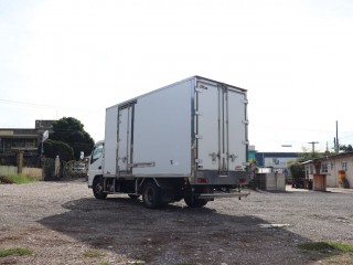 2013 Mitsubishi Canter Freezer Truck