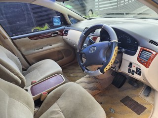 2003 Toyota IPSUM