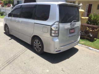 2010 Toyota Voxy for sale in St. James, Jamaica