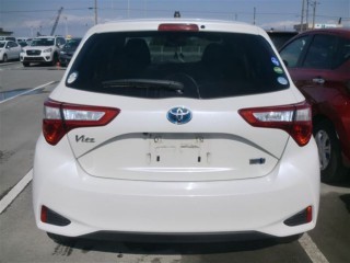 2017 Toyota Vitz