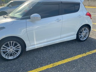 2013 Suzuki Swift Sport