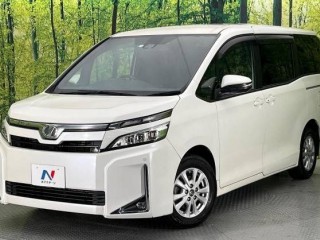 2018 Toyota VOXY
$4,100,000