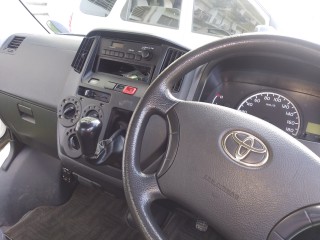 2012 Toyota LiteAce Truck