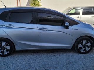 2015 Honda Fit Hybrid for sale in Kingston / St. Andrew, Jamaica