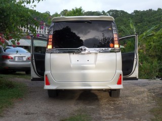 2014 Toyota Voxy for sale in St. James, Jamaica