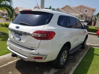 2017 Ford Everest