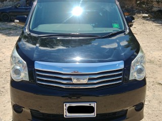 2010 Toyota Noah for sale in Trelawny, Jamaica