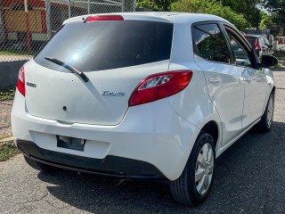 2012 Mazda Demio
$690,000