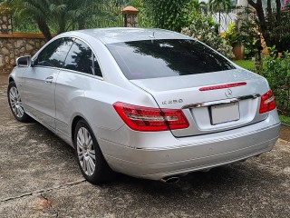 2010 Mercedes Benz E250