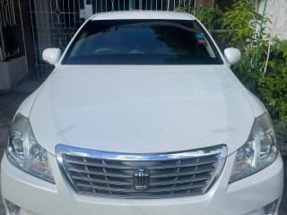 2012 Toyota Crown