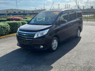 2014 Toyota Noah for sale in Kingston / St. Andrew, Jamaica