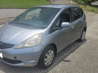 2010 Honda Fit
$850,000