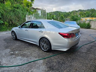 2014 Toyota Crown Athlete