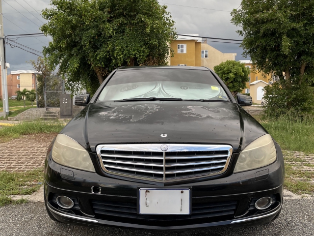 2010 Mercedes Benz C200 Benz Blue Efficiency for sale in Kingston / St. Andrew, Jamaica