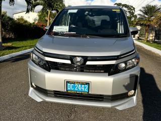 2015 Toyota Voxy for sale in Manchester, Jamaica