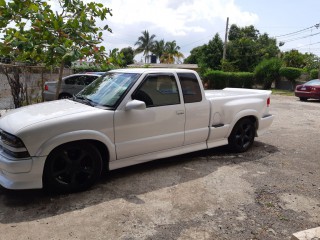 2001 Chevrolet S10 Xtreme Pickup for sale in Kingston / St. Andrew, Jamaica