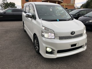 2011 Toyota Voxy ZS for sale in Manchester, Jamaica