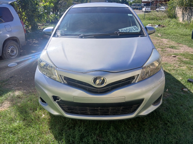 2013 Toyota VITZ 4CYLINDER for sale in St. Catherine, Jamaica