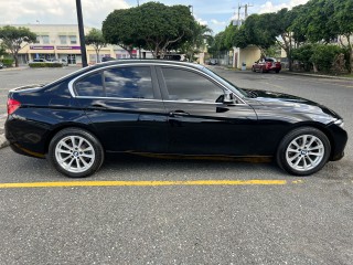 2018 BMW 318i