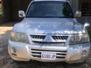 2004 Mitsubishi Pajero