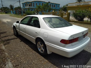 2000 Toyota Camry