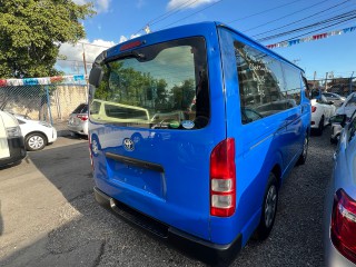 2016 Toyota HIACE