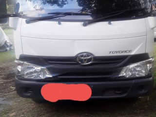 2016 Toyota Toyace
