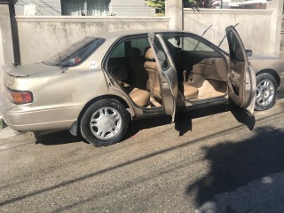 1993 Toyota Sedan for sale in Kingston / St. Andrew, Jamaica