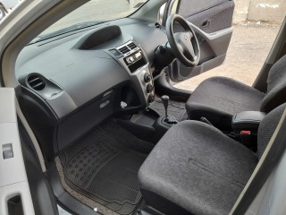 2008 Toyota Vitz