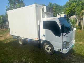 2010 Isuzu 3ton Elf Freezer truck