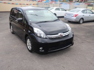 2015 Toyota Isis for sale in Kingston / St. Andrew, Jamaica