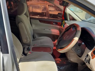 2003 Toyota Ipsum