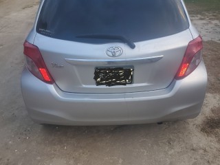 2011 Toyota Vitz