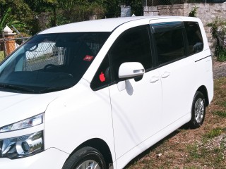 2012 Toyota Voxy for sale in St. James, Jamaica