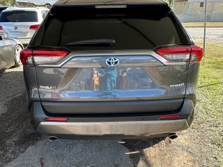 2022 Toyota Rav4 Hybrid
$6,500,000