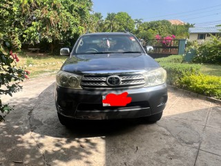 2010 Toyota Fortuner