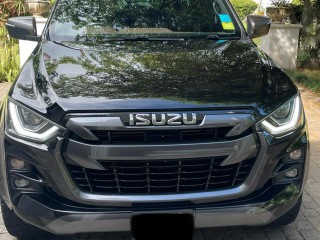 2022 Isuzu DMax
$7,500,000
