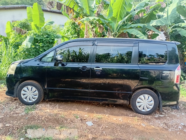 2009 Toyota Noah for sale in Kingston / St. Andrew, Jamaica