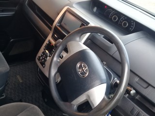 2010 Toyota voxy for sale in Manchester, Jamaica