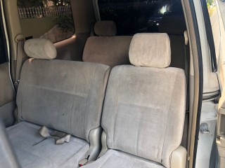 2006 Toyota Noah