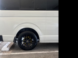 2009 Toyota Hiace 
$3,300,000