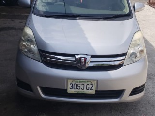 2011 Toyota Isis for sale in Kingston / St. Andrew, Jamaica