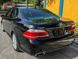 2012 Toyota Crown