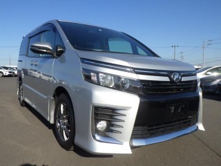 2015 Toyota Voxy ZS