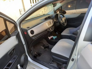 2013 Toyota Vitz F 
$1,300,000
