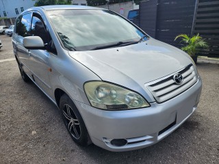 2003 Toyota IPSUM