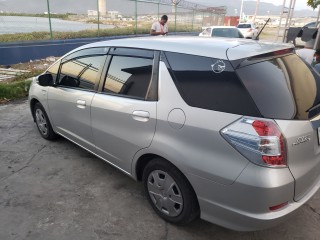 2013 Honda Fit shuttle hybrid for sale in Kingston / St. Andrew, Jamaica