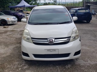 2011 Toyota Isis for sale in Manchester, 